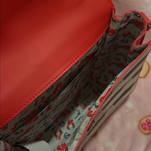 Jaws Loungefly purse - Picture 7 of 7